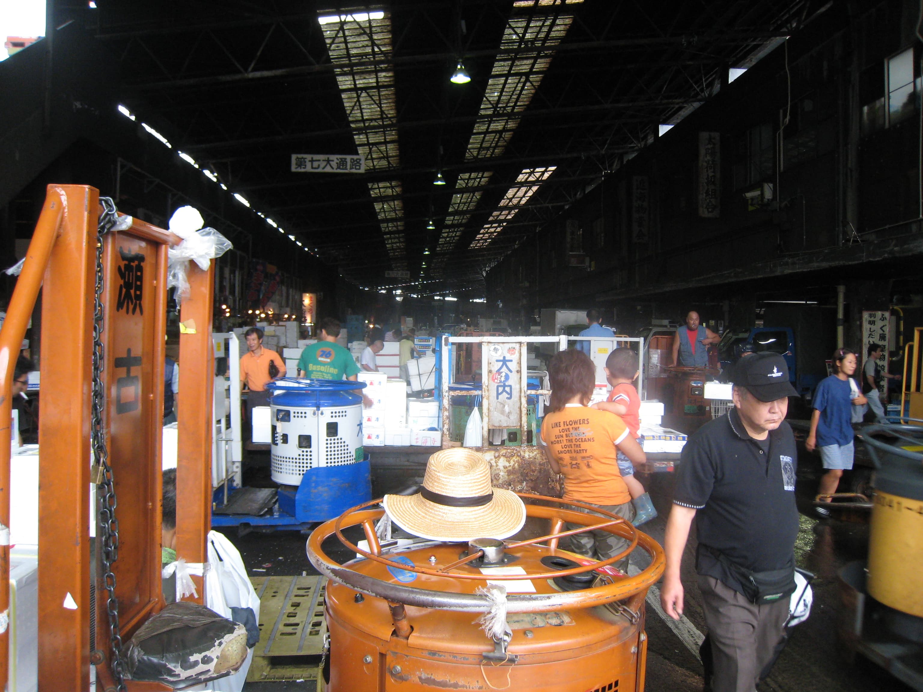Stalls and vendors at the Tsukiji fish market in Tokyo