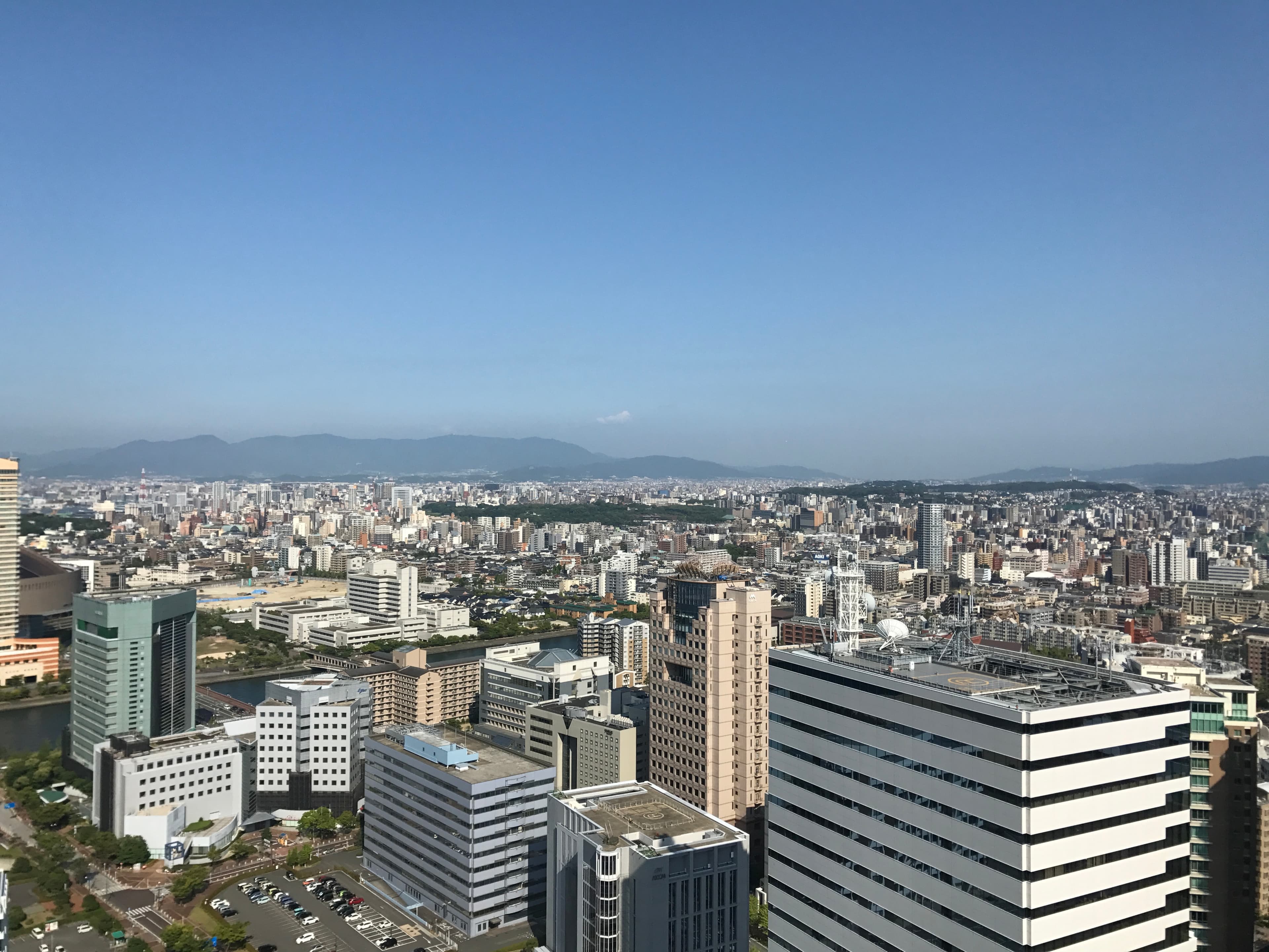 福岡タワーの展望台から望む福岡市の街並み